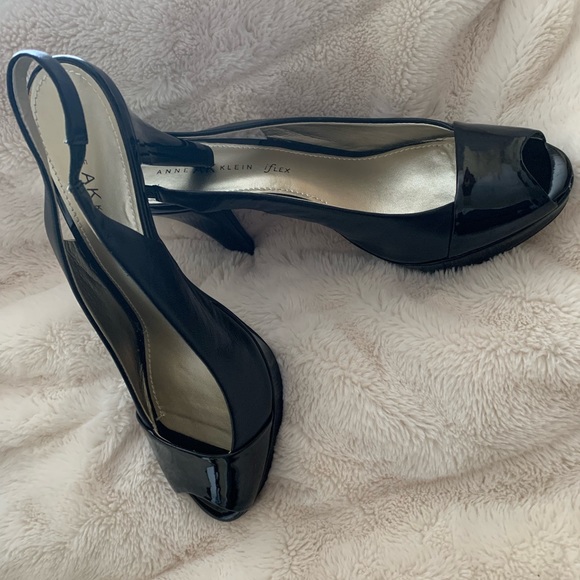 NWOT - Anne Klein leather heels - Picture 2 of 8